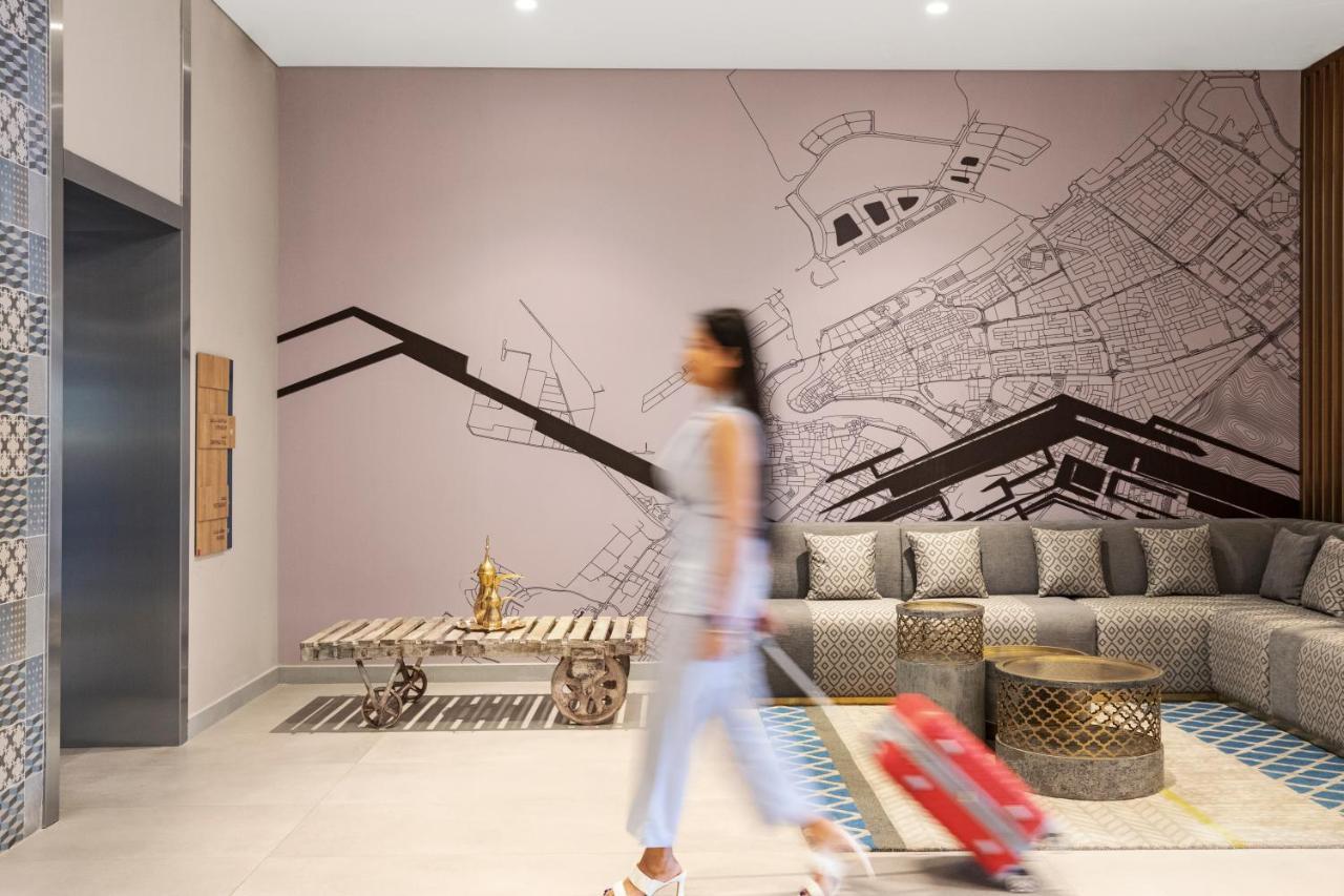 Aparthotel Adagio Dubai Deira Exteriör bild
