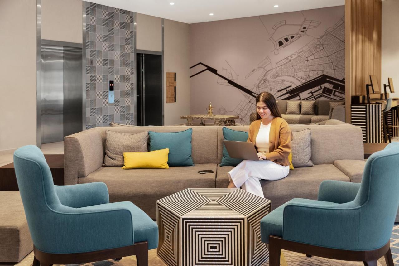 Aparthotel Adagio Dubai Deira Exteriör bild