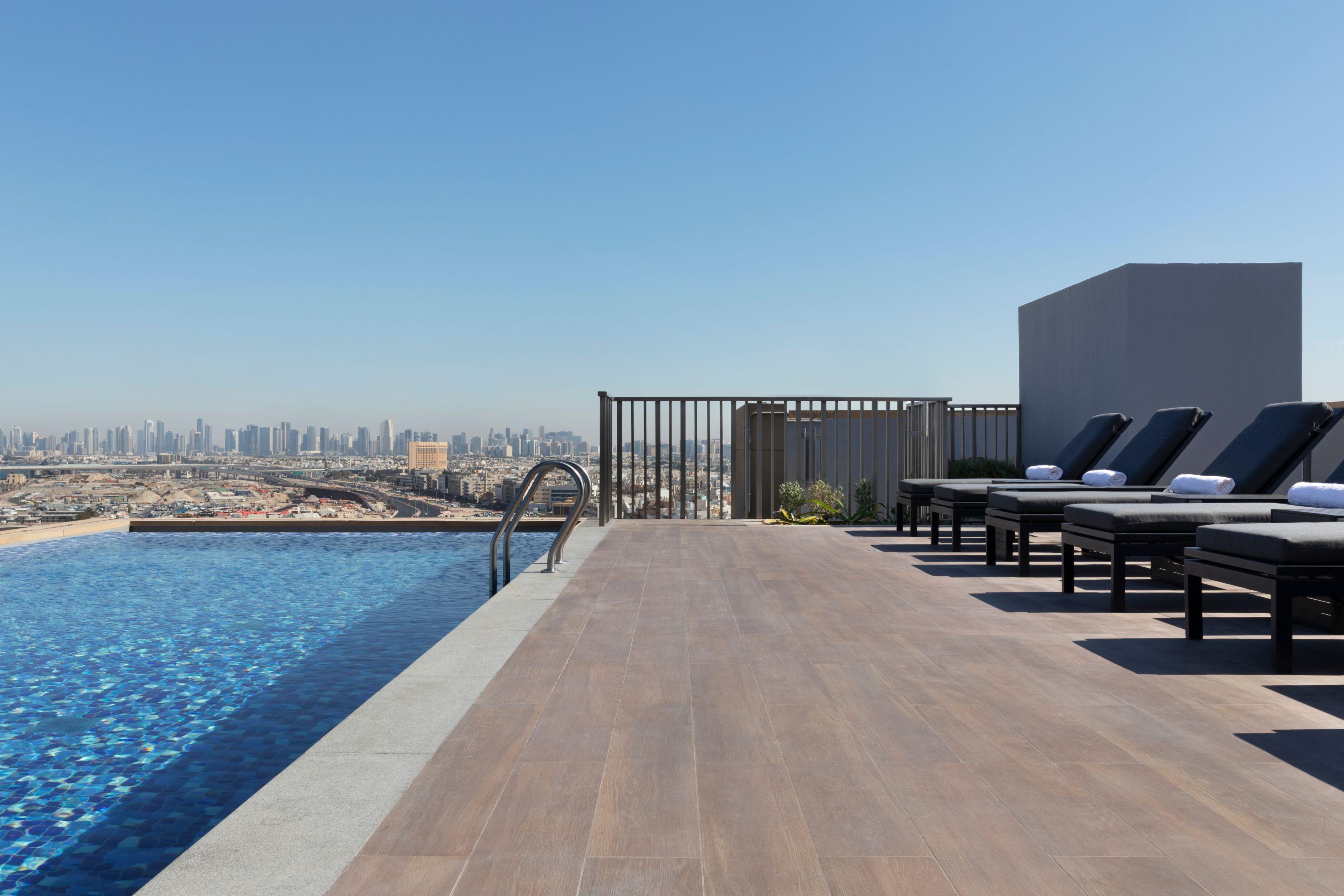 Aparthotel Adagio Dubai Deira Exteriör bild