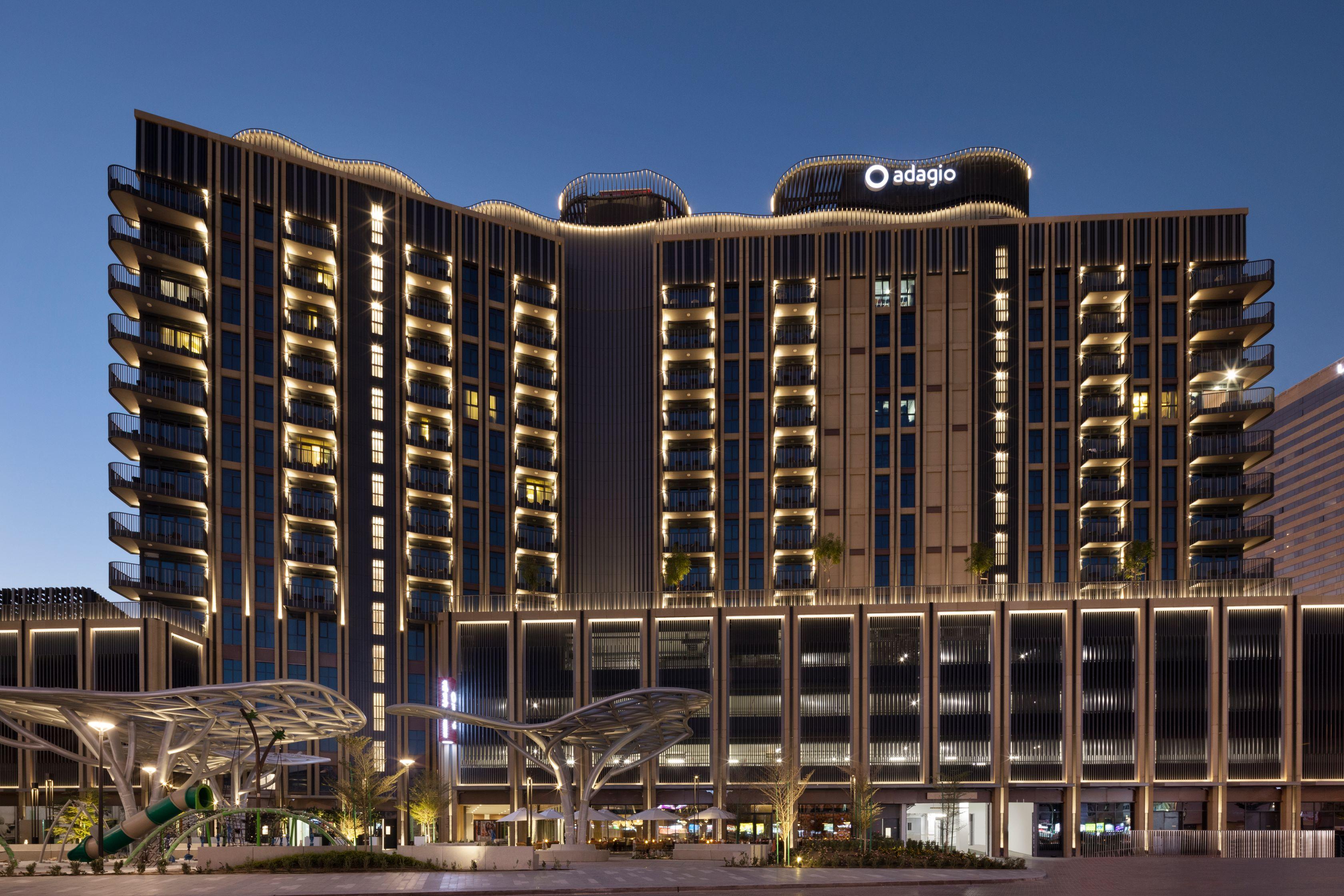 Aparthotel Adagio Dubai Deira Exteriör bild